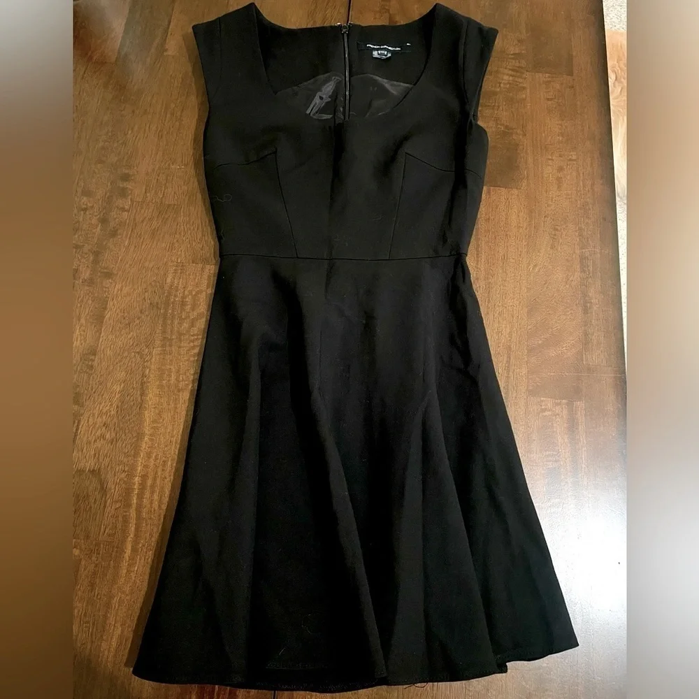 French Connection Sleeveless Black Dress Size 0 Fit and Flare - Picture 1 of 4